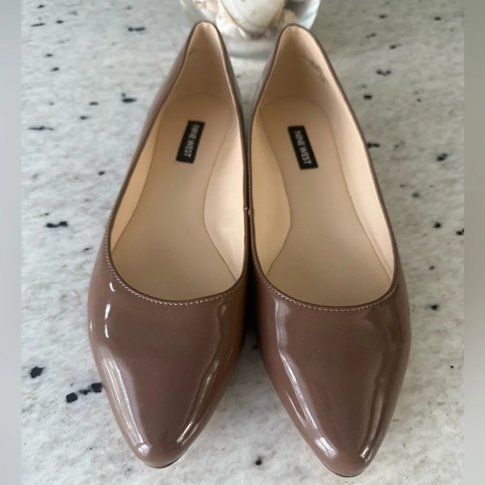 Nine West Women's Flats - Picture 2 of 4